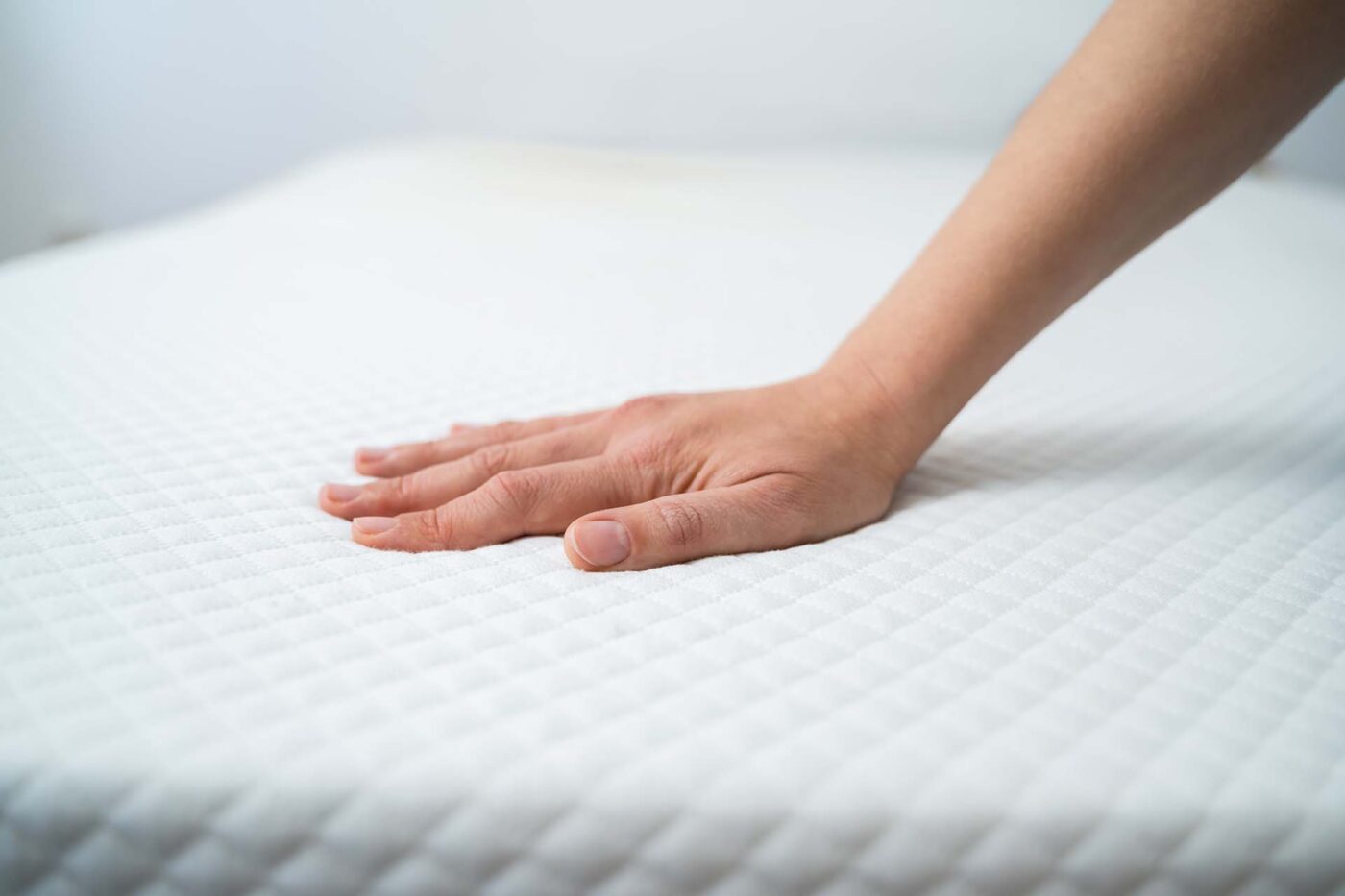 Hand Testing Orthopedic Memory Foam Core Mattress